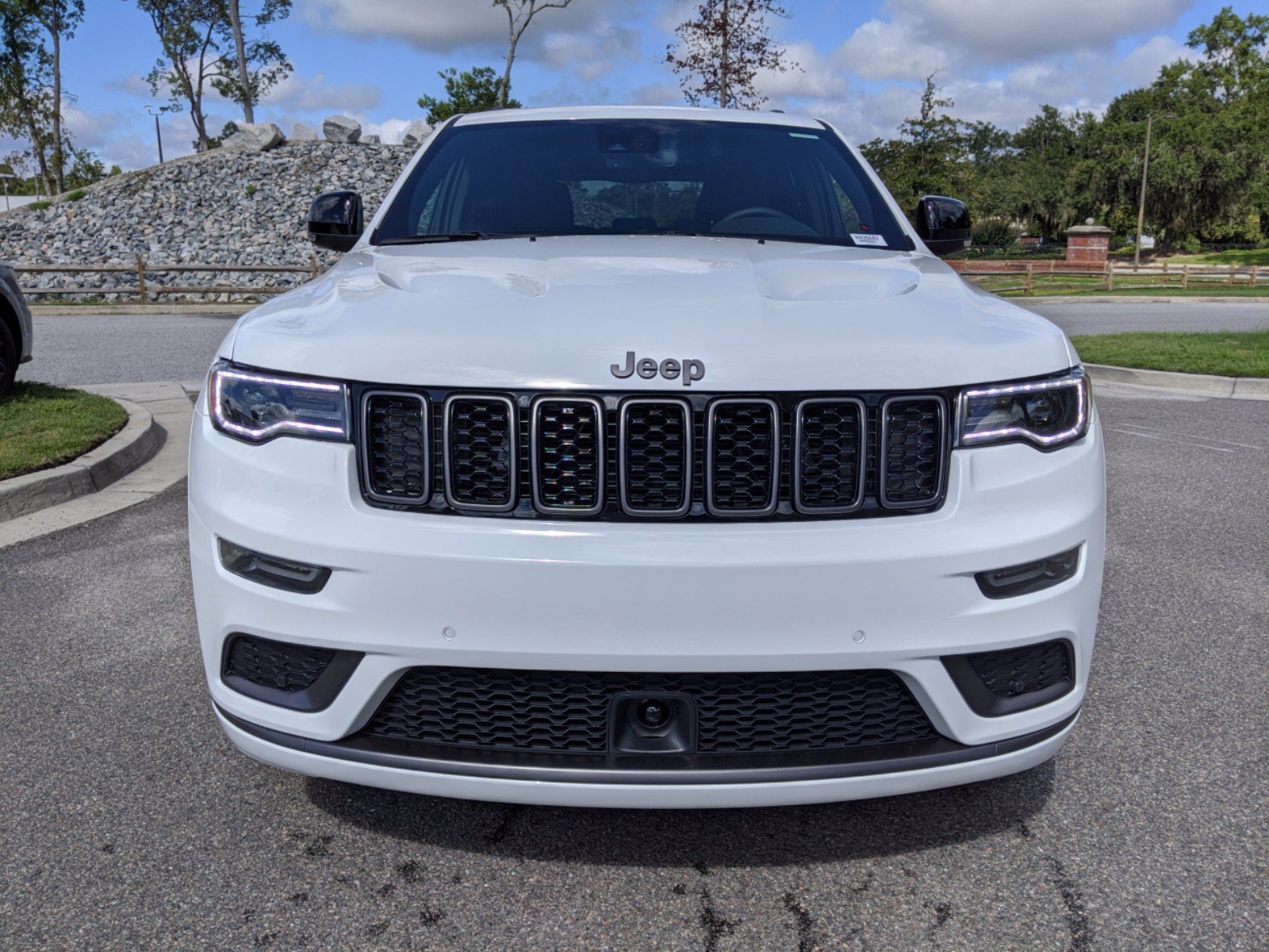 2020 jeep grand cherokee navigation system