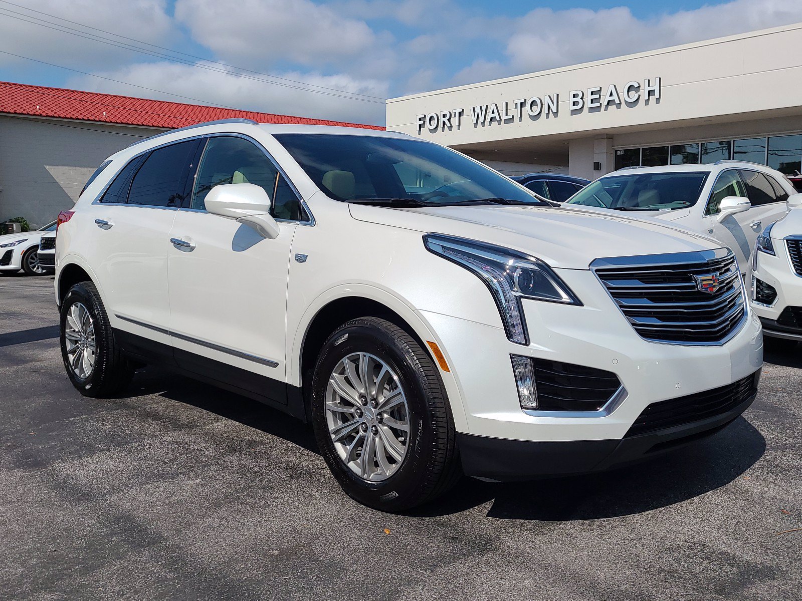 Pre-Owned 2017 Cadillac XT5 Luxury FWD Sport Utility in Fort Walton ...