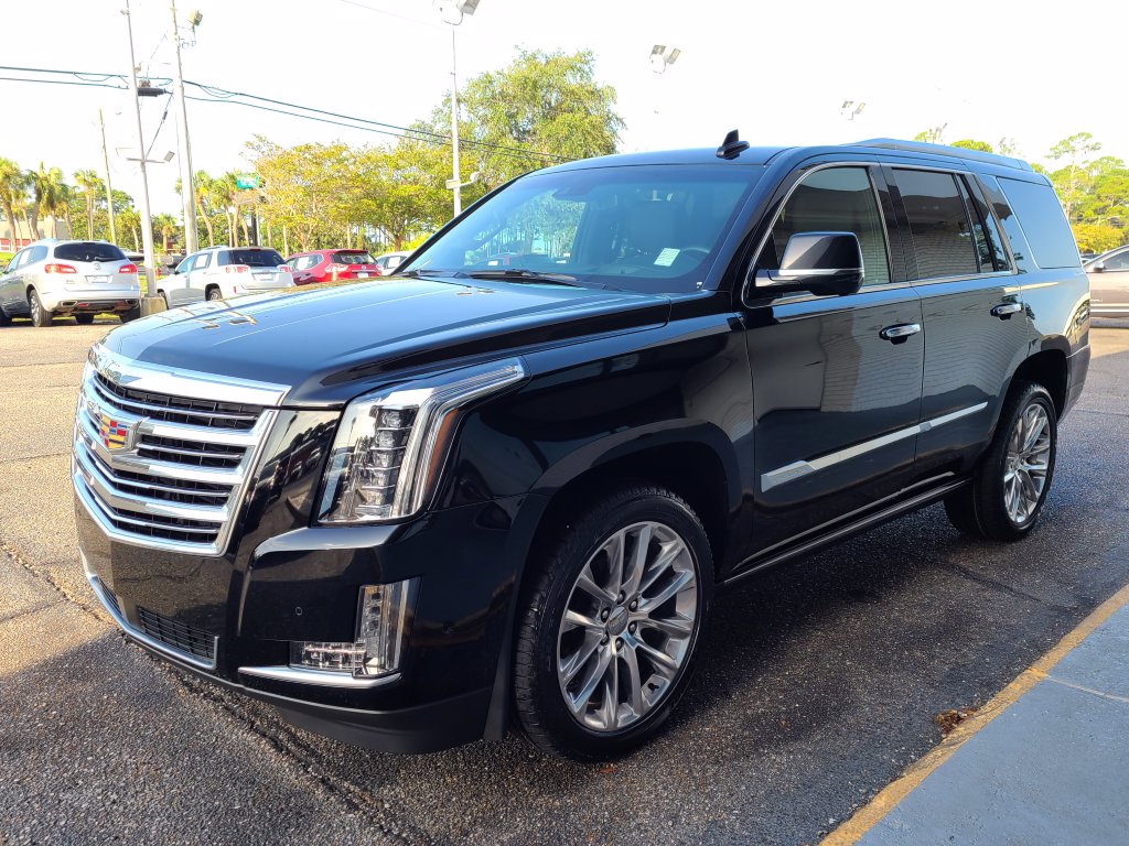 Certified Pre-Owned 2018 Cadillac Escalade Platinum Sport Utility in ...