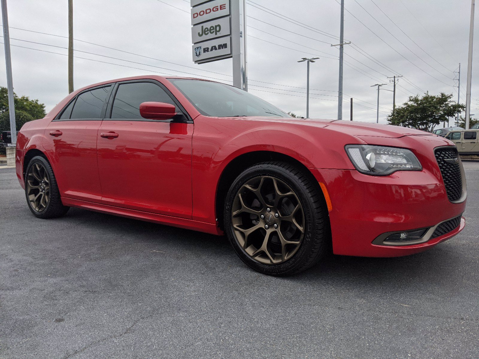 Certified Pre-Owned 2017 Chrysler 300 300S Alloy Edition 4dr Car in ...