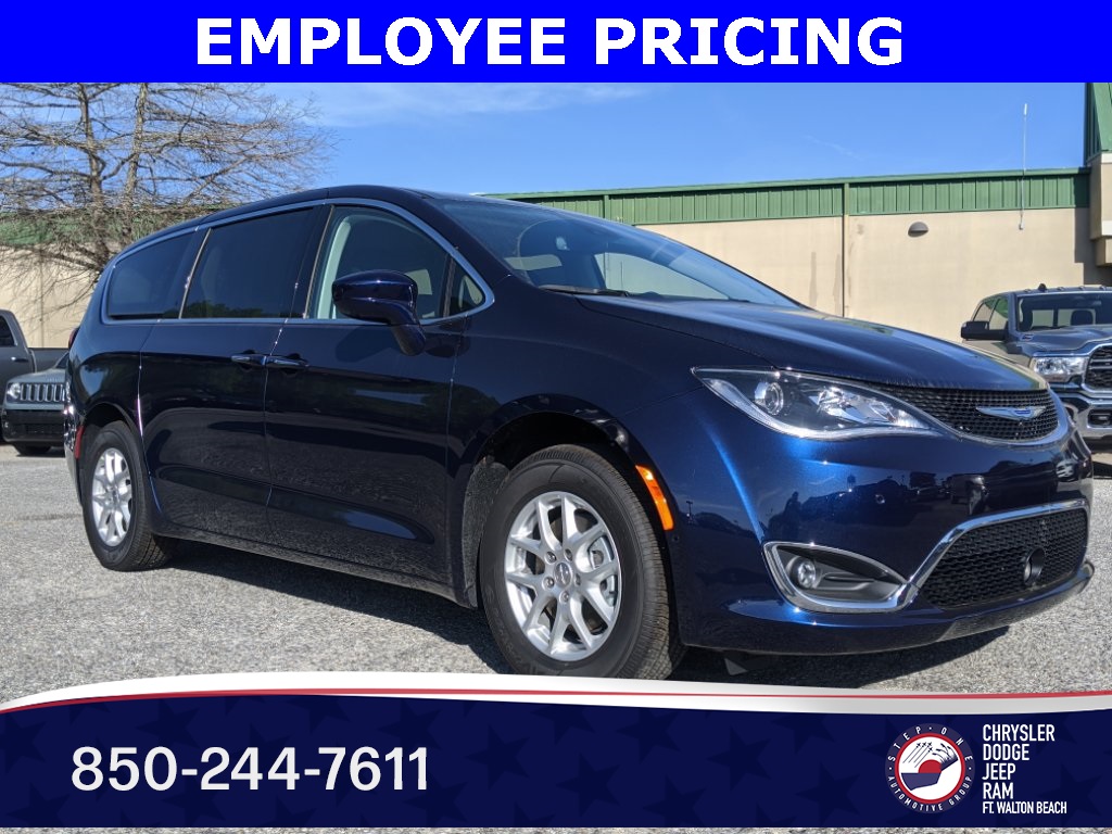 New 2020 Chrysler Pacifica Touring 4D Passenger Van in ...